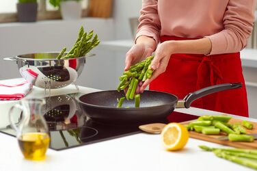 Сковорода Fissler Adamant Classic Plus 24 см з антипригарним покриттям для індукції