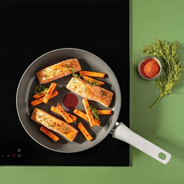 Сковорода Tefal Renew On 24 см з керамічним покриттям, сіра - для всіх плит, включаючи індукційні. Екологічна, перероблена