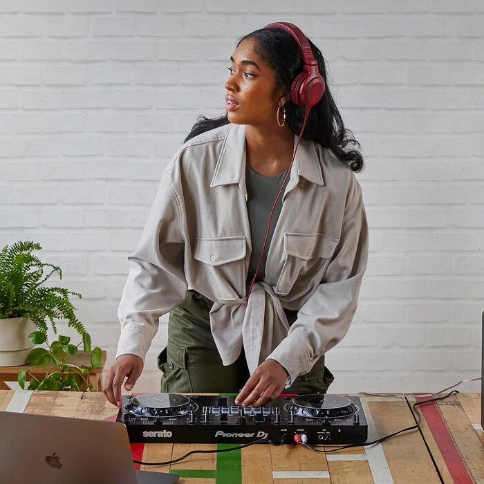 DJ контролер Pioneer DDJ-REV1 для Serato DJ – 2 деки