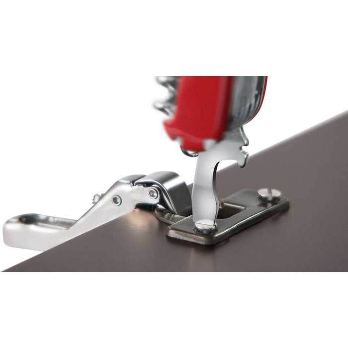 Швейцарський ніж Victorinox Bantam – мультитул з 8 функціями (ніж, відкривачка для консервів, викрутка 5 мм)