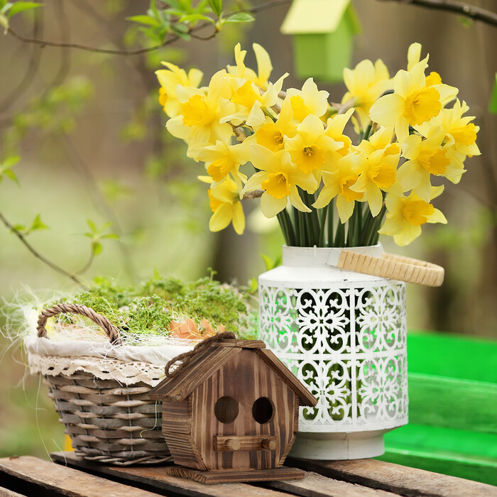 Relaxdays Wooden Decorative Birdhouse
