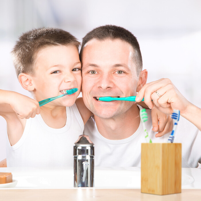 Relaxdays Bamboo Toothbrush Holder