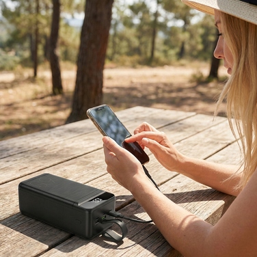 Повербанк 60000 mAh з 3 USB-портами та LED-індикатором для зарядки телефону