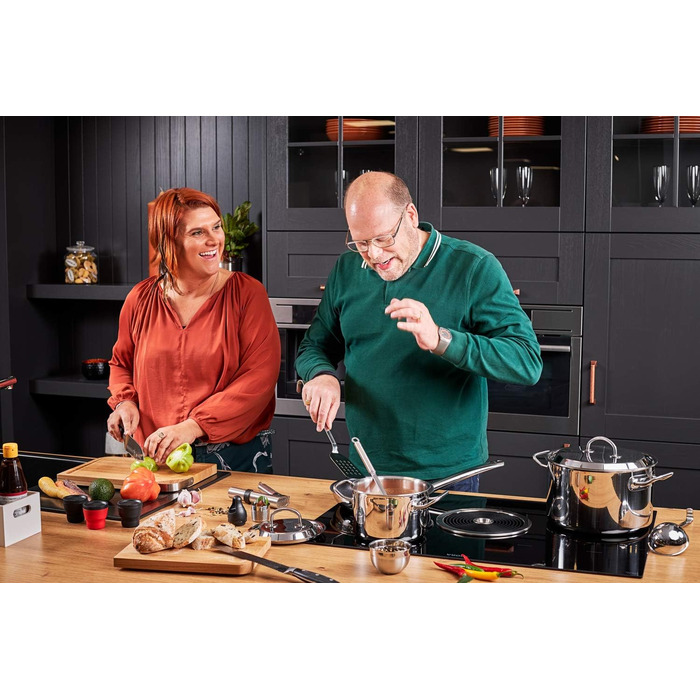 Кухонний ніж RÖSLE Santoku 17,5 см з куленшліфом, ергономічна ручка, для м'яса, риби та овочів, японська форма леза, преміум якість