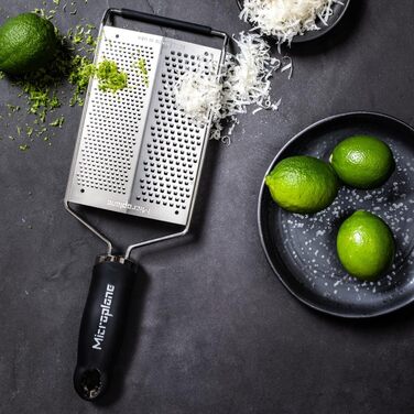 Терка кухонна Microplane двостороння (груба/дрібна) для цитрусових, твердого сиру та спецій - США