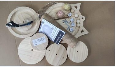 Wooden Cat Carousel, Multifunctional Cat Scratching Post, Wooden Cat Toy, Interactive Cat Toy, Size 26L x 26W x 34H cm