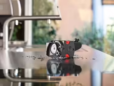 Кавомашина De'Longhi Magnifica S Smart ECAM 230.13.B з капучинатором, автоматична, для еспресо, капучино, кави, чорна, 2 чашки, кнопкове та ручне керування