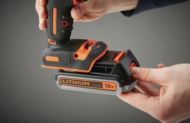 Ударний шурупокрут Black & Decker з 2 акумуляторами по 1,5 Аг 18В