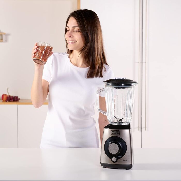 Блендер Black+Decker 1000 Вт, імпульсний режим, пластикова чаша 1,5 л, 4-лезові нержавіючі леза, легке очищення
