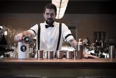 Набір для коктейлів Buddy's Bar Moscow Mule: 2 мідні келихи 500 мл, барна ложка 27 см, джигер 50 мл, чорна преса для лайма, подарункова коробка, харчова мідь, антик, 2 шт.