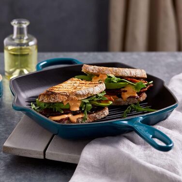 Чавунна гриль-сковорода Le Creuset Signature, квадратна, 26 см, для всіх типів плит, індукція, 2,86 кг, Deep Teal
