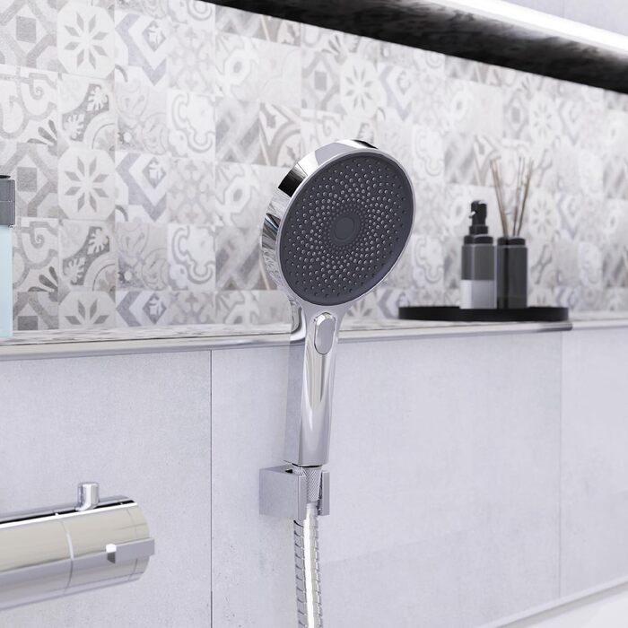 SCHÜTTE Handshower SAMOA RAIN | Jet Stream Technology | Showerhead with over 300 nozzles | 3 adjustable spray patterns | Anti-limescale showerhead for the shower | White (Chrome)