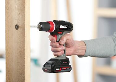 Акумуляторний дриль-шуруповерт SKIL 2842AA (18V, сірий) з акумулятором та зарядним пристроєм