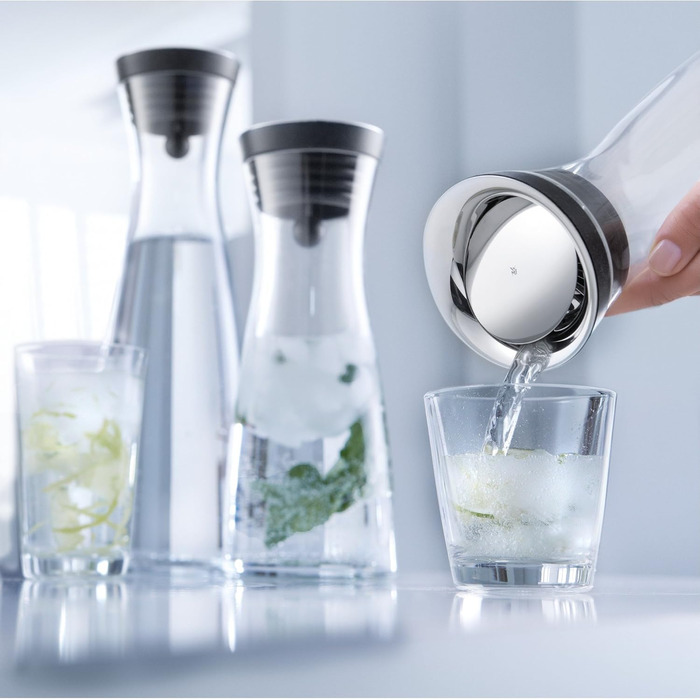 WMF Basic Glass Water Carafe 0.75 liter, Glass Carafe with Lid, Silicone Lid, CloseUp Closure