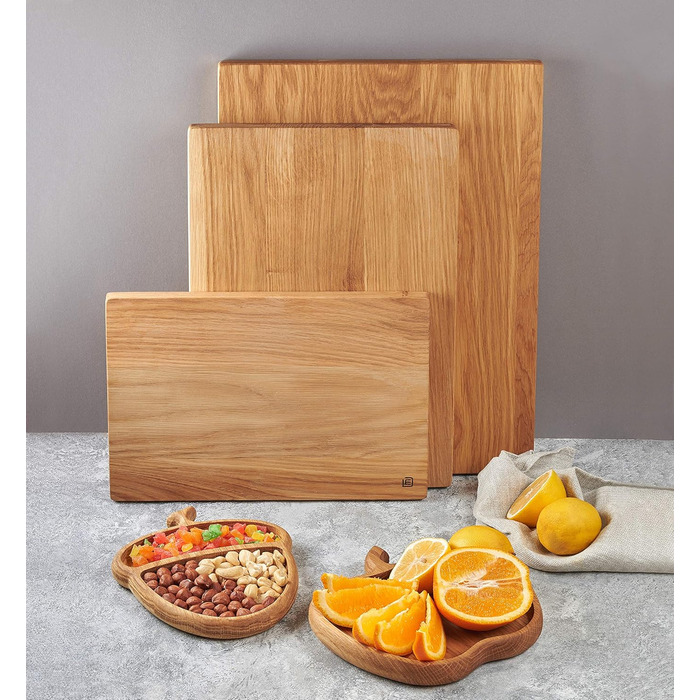 Cutting and Serving Board made of high-quality oak, 40 x 30 cm | Antibacterial kitchen board from Europe | Serving board, breakfast board, solid wood board