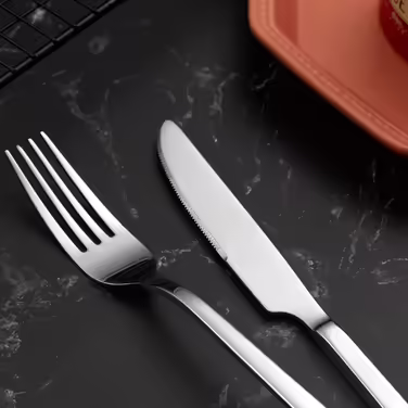 WUJO Cutlery Set, Stainless Steel Cutlery, 16-Piece Silver Cutlery Set including Knife, Fork, Spoon, Teaspoon - Silverware Set for 4 People, Mirror Polished, Dishwasher Safe