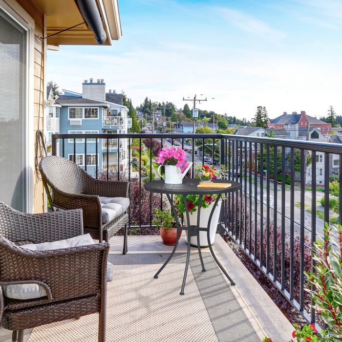 Relaxdays Garden Table with Umbrella Hole