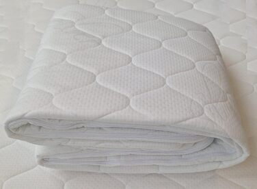 Mattress cover 180 x 200 cm. Quilted mattress protector with zipper. Various thicknesses (180 x 200 x 4 cm)