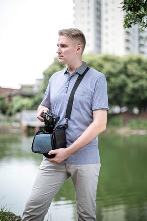 Сумка для камери Bodyguard Colt для дзеркальних фотокамер Nikon та Canon (D800, D3500, D5300, D5600, D7500, EOS 2000D, 4000D, 750D, 200D, 77D, 80D) чорного кольору