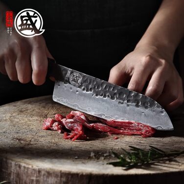 Японський ніж Santoku Mitsumoto Sakari 19 см, ручка з рожевого дерева, сталь з високим вмістом вуглецю, в подарунковій коробці