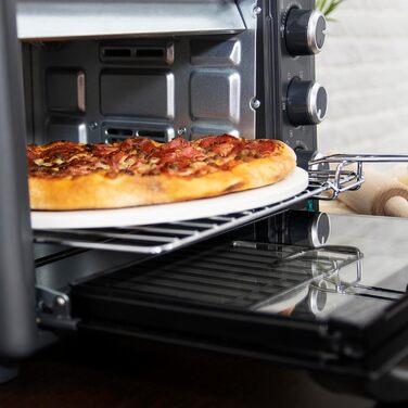 Мультифурна Cecotec Bake&Toast 1090 Black: 1000 Вт, 26 л, таймер, регулювання температури до 230ºC, дека, решітка, щипці