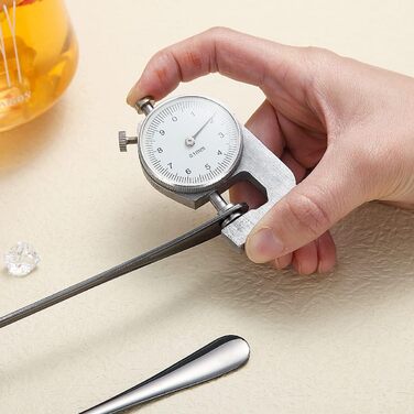 Набір ложок HOMQUEN (8 шт.) з довгим руків'ям: кавові, для коктейлів, чайні, з нержавіючої сталі (срібло)