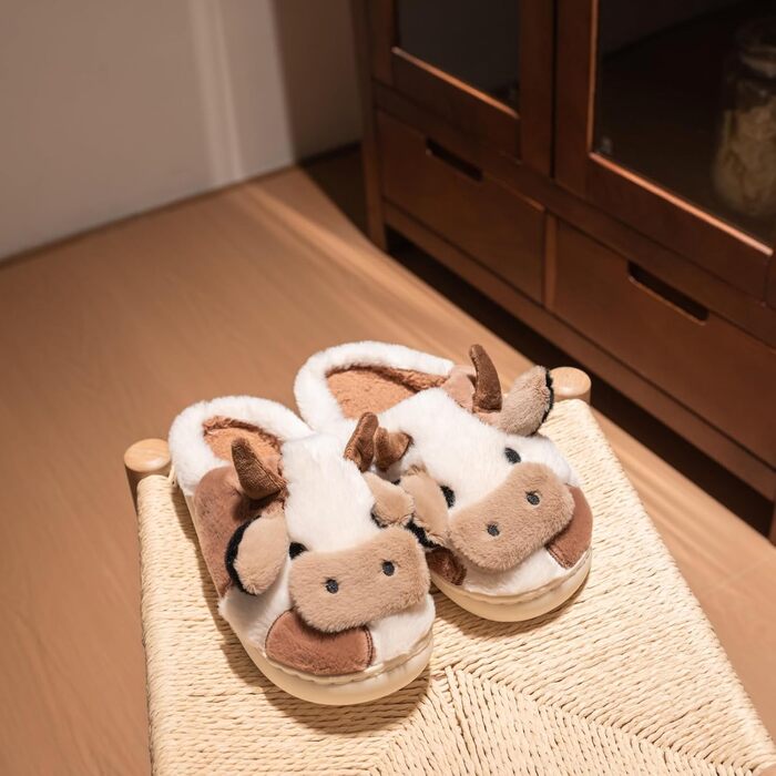 Тапочки-корови: м'які, плюшеві, зимові. Унісекс, для жінок та чоловіків. Білі та коричневі, розмір 38/39 EU