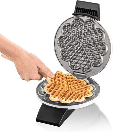 Вафельниця Cloer 1621 для класичних вафель у формі серця, 930 Вт, розмір вафелі 15,5 см, регульований ступінь прожарювання, білий колір, метал, одноразова