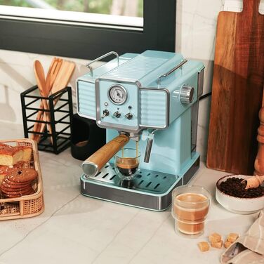 Еспресо-кавомашина Cecotec Express-Kaffeemaschine Power Espresso 20 Tradizionale Light Blue, 1350 Вт, 20 Bar, з термоблоком, давильною трубкою, манометром, 1,5 л, блакитний, для приготування еспресо та капучино, вінтажний дизайн
