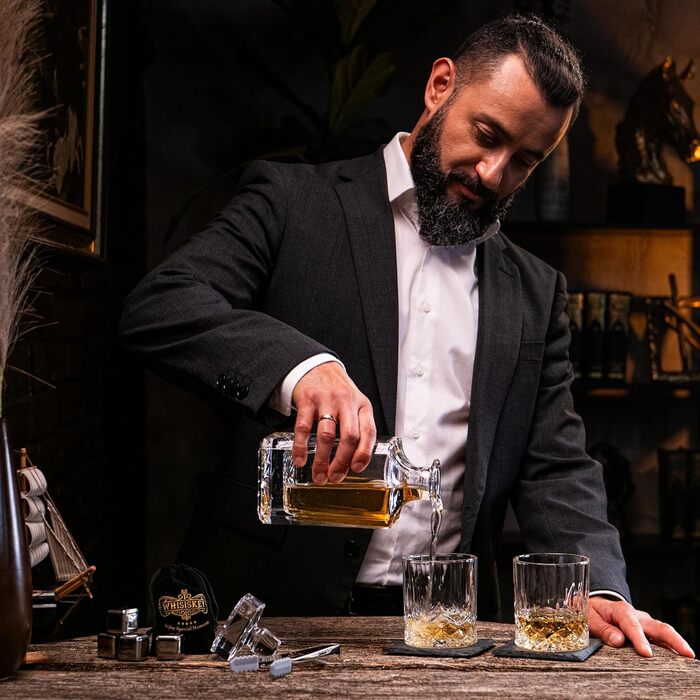 Набір віскі WHISISKEY: карафа, 2 келихи, 4 камені для охолодження - ідеальний подарунок для чоловіка