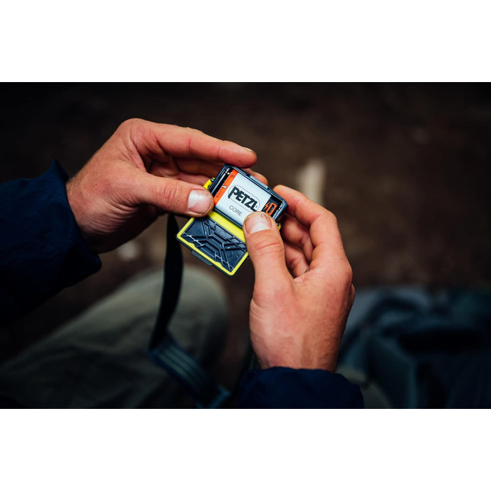 Налобний ліхтар PETZL TIKKA, універсальний, жовтий, унісекс
