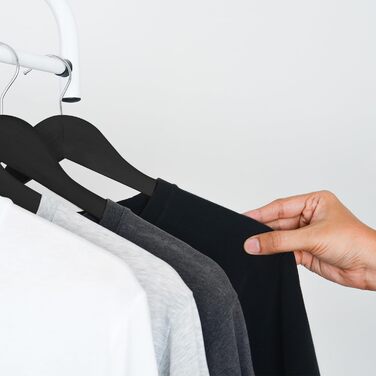 Плечики для одягу KEPLIN Starker з натурального дерева (30 шт.) з поворотним гачком 360° та перекладиною для штанів. Підходять для пальто, жакети, костюми. Економія місця в шафі. Чорний колір, 20 шт.