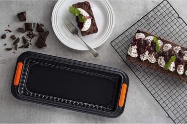 Форма для тарту Le Creuset антипригарна, прямокутна, 33x13x3 см, зйомне дно, стійка до закваски, з карбоністої сталі, антрацит/помаранчева