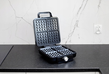 Вафельниця Berlinger 2300 Вт, чорна, з регулюванням температури, на 4 вафлі