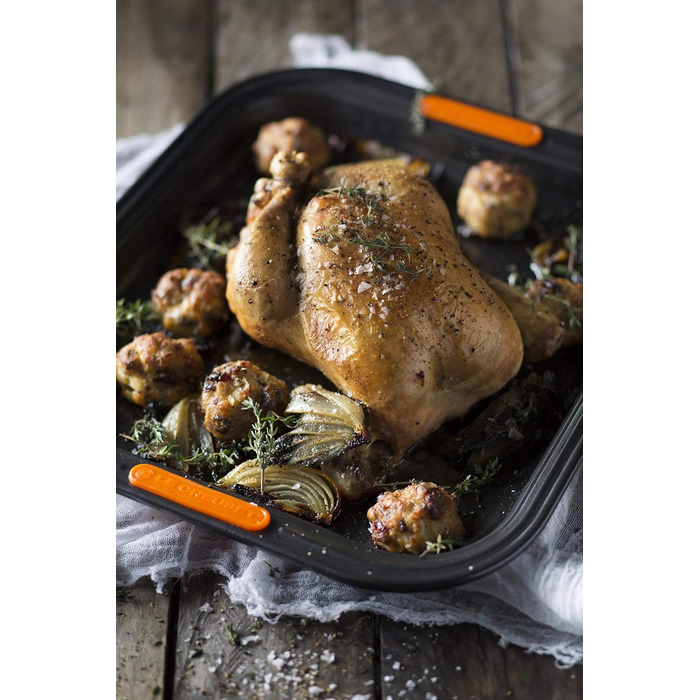 Le Creuset Non-Stick Roasting and Baking Dish, 33 x 29 cm, Sourdough Safe, Made of Carbon Steel, Anthracite/Orange, 94100539000000 33 cm Roasting and Baking Dish