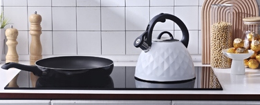 Класичний сталевий чайник Karl Hausmann, 3 л, чорний/сірий