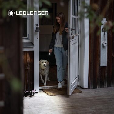 Ліхтарик Ledlenser P5R Core LED 500 Люмен, акумуляторний, водонепроникний IP68, фокусування, 250 м, USB-зарядка