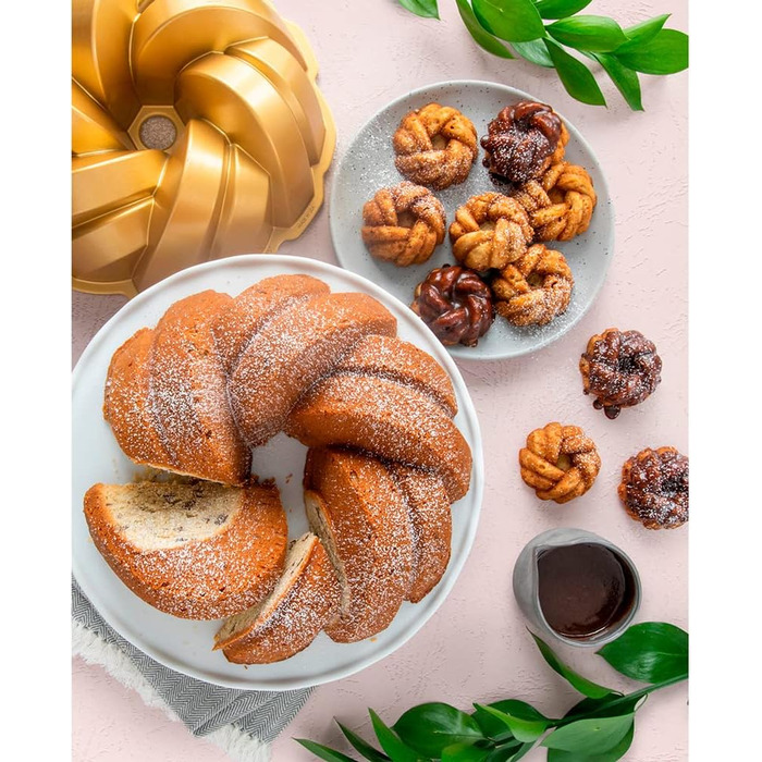 Форма для випічки Nordic Ware 95577, річкова плетіння, золота, на 12 порцій