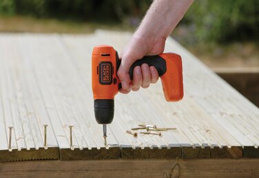 Акумуляторний шурупокрут Black+Decker 7,2 В BDCD8