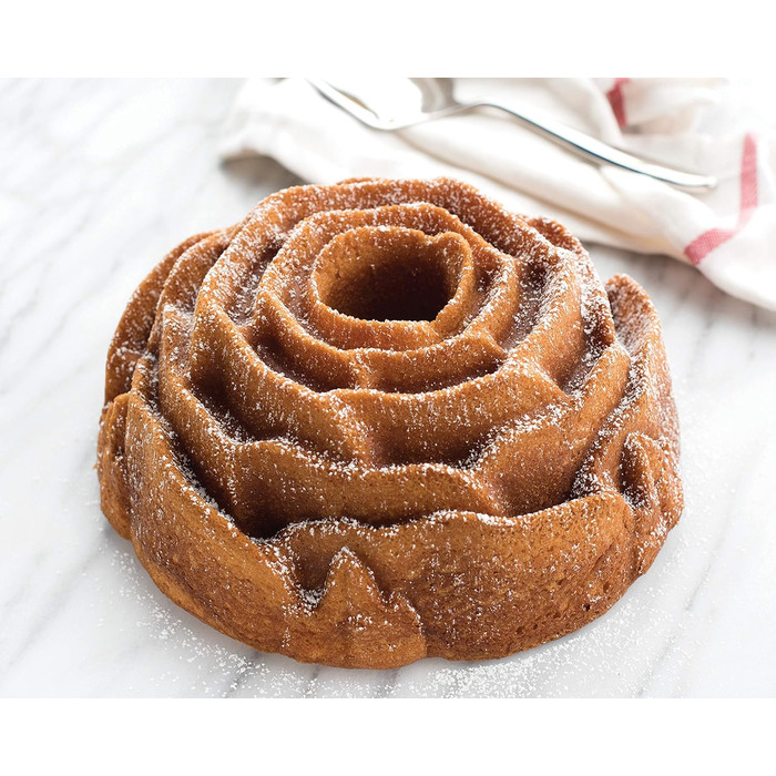 Форма для випічки Nordic Ware Rose Bundt, 10 порцій, карамель
