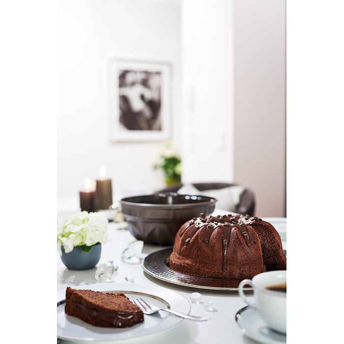 Dr. Oetker Gugelhupf 25 cm Baking Mold BACK-EDITION, round baking pan with leak-proof rim, Bundt pan with non-stick coating (Color: Brown), Quantity: 1 piece