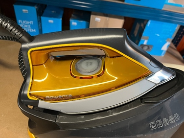 Парова станція Rowenta Compact Steam Pro DG7644, 2200 Вт, 1,1 л, НОВА