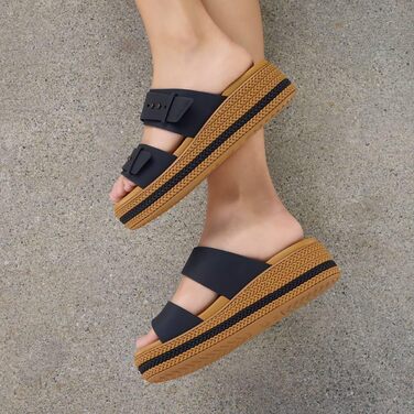 Босоніжки Crocs Brooklyn Woven Buckle жіночі чорні, розмір 39/40 EU