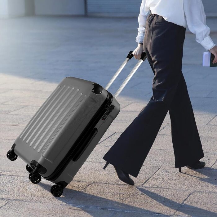 Чемодан ручної поклажі TANTOMI: жорсткий, з кодовим замком, телескопічною ручкою, темно-сірий, M