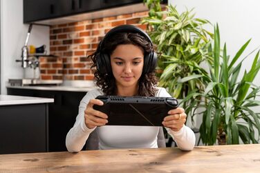 SSD WD_BLACK SN7100 NVMe 4TB - Високопродуктивний накопичувач для ігор (PCIe Gen4, 7250 МБ/с, M.2 2280)