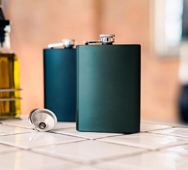 Набір з 2 флаконів з нержавіючої сталі (8oz/227ml) з воронкою - чорний/зелений - мілітарі дизайн - для алкоголю