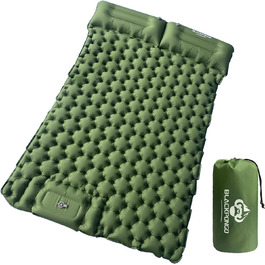 color: green