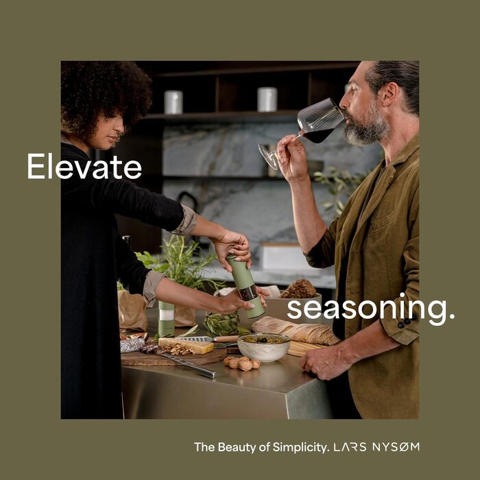 Набір мельниць для солі та перцю LARS NYSØM з регульованим керамічним жорном | Мельниці з нержавіючої сталі | Дизайн, 2 шт. (Коричневий/Бежевий)