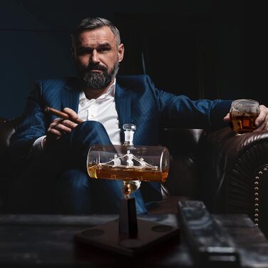 Oak & Steel - Whisky Decanter, Ship Carafe (1000ml) with Stainless Steel Spout & 4 Whisky Glasses - Valentine's Day, Birthday & Father's Day Gift Set for Men