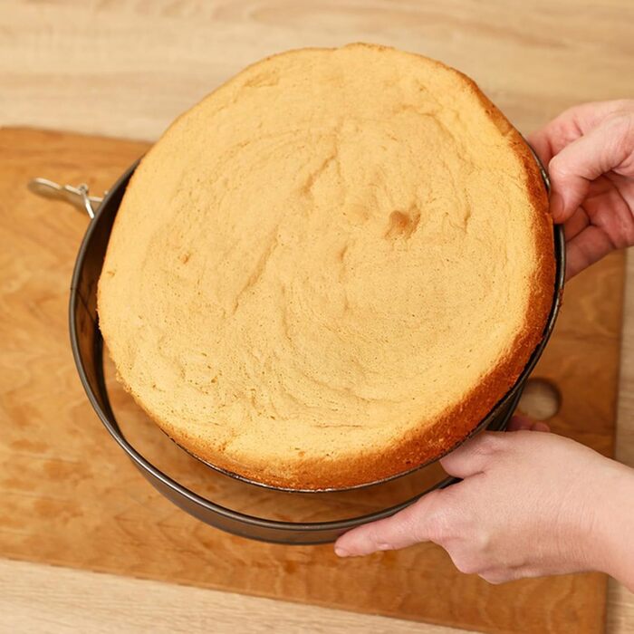 Набір форм для випічки WinGluge: 3 шт. (12/18/22 см), круглі, з антипригарним покриттям, знімним дном, для тортів та випічки